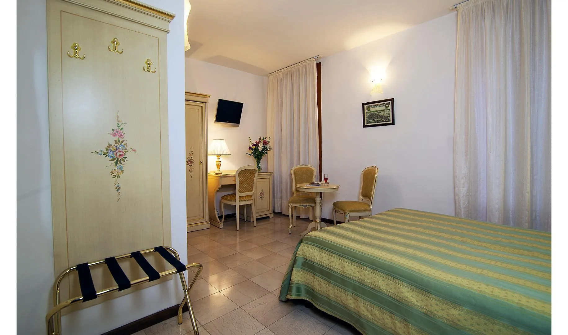 **  Hotel Orion Benátky Itálie