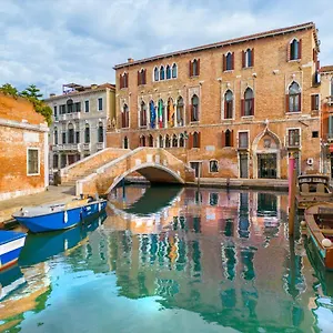 Palazzo Marcello Al Sole *** Benátky