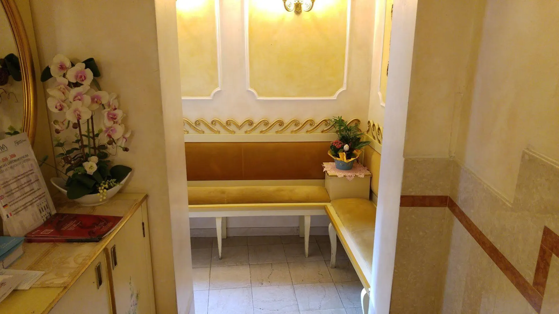 Hotel Orion Venice 2*,